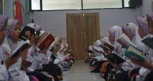 Pentingnya Merenungi Al-Qur’an, Bukan Cuma Membaca